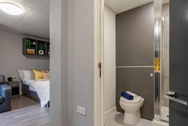 1 bed studio, Cromwell Range, Fallowfield, Manchester, M146FQ - Image 2